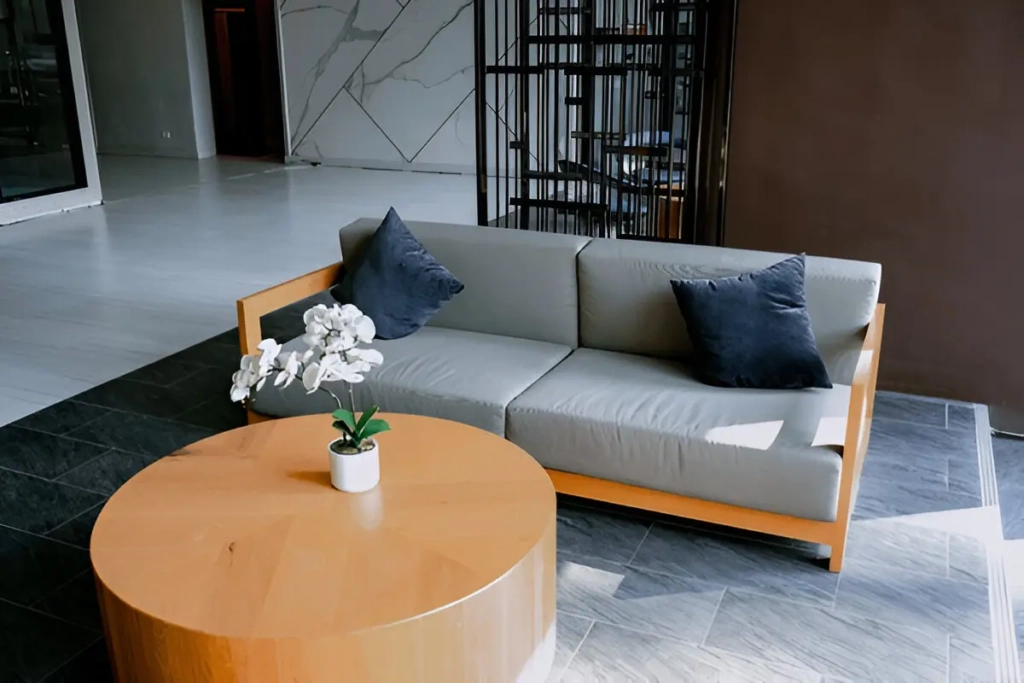 couch size room fit guide-thumb